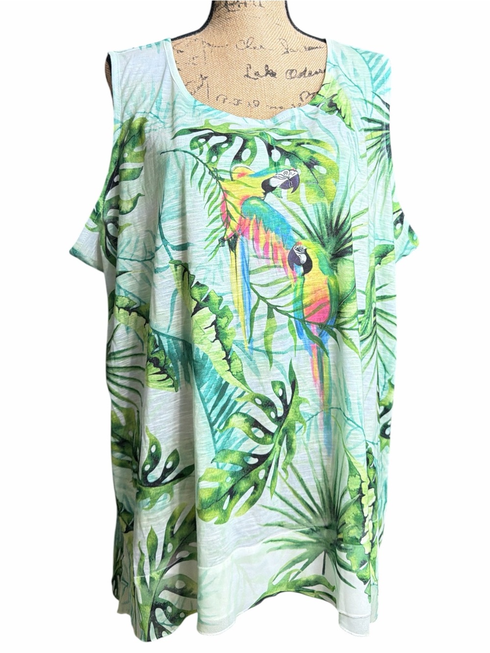 CJ Banks Green Tropical Parrot Short Sleeve Tank. EC.  Size 3X